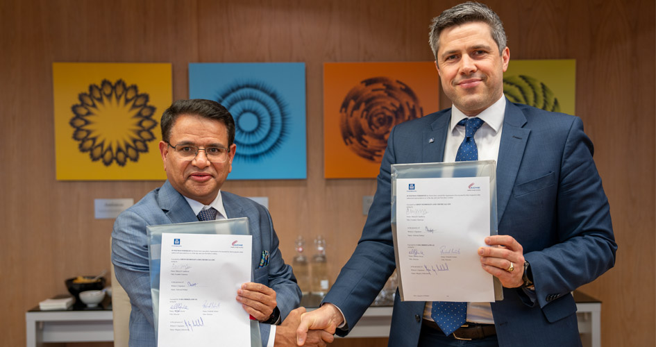 Manoj Upadhyay from ACME and Magnus Ankarstrand from Yara at the MOU signing